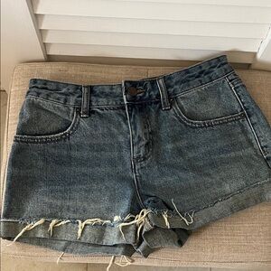 Urban Outfitters Denim Frayed Hem Women's Shorts - Dark Blue